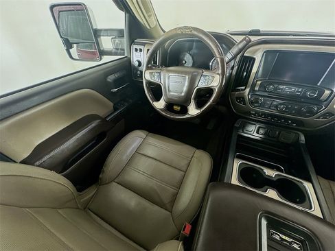 Used 2016 GMC Sierra 2500 Denali w/ Duramax Plus Package image 9