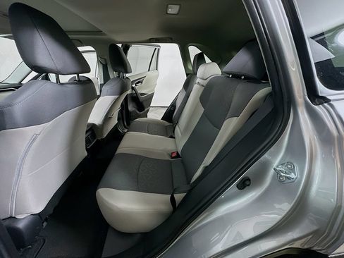 Used 2025 Toyota RAV4 XLE w/ Convenience Package FWD image 13