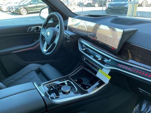 Certified 2025 BMW X5 xDrive40i w/ Premium Package image 32