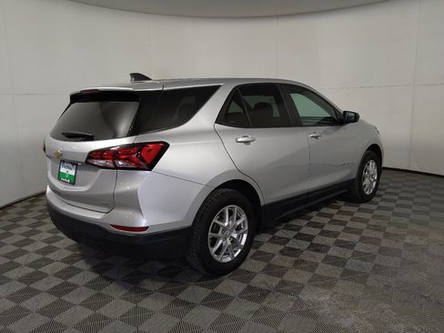Used 2022 Chevrolet Equinox LS AWD/4WD image 10