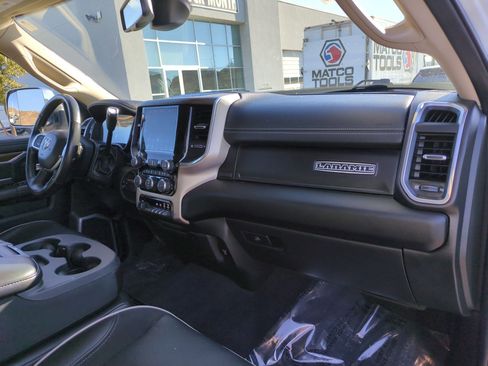 Used 2022 RAM 3500 Laramie image 32