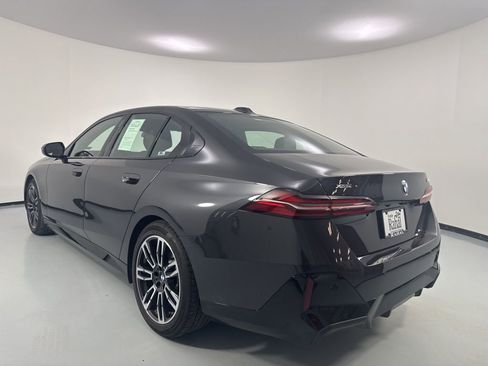 Used 2024 BMW 530i xDrive w/ M Sport Package AWD/4WD image 5