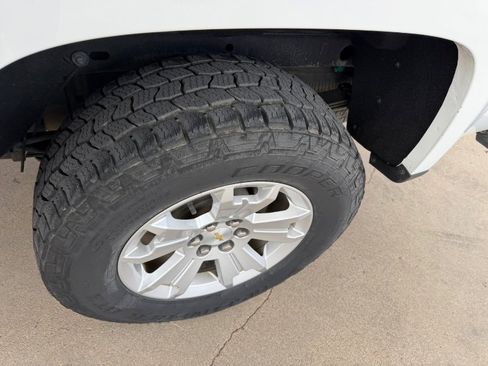 Used 2018 Chevrolet Colorado LT w/ LT Convenience Package image 12