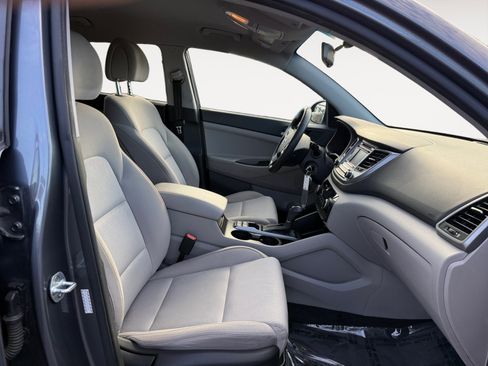 Used 2016 Hyundai Tucson SE w/ Option Group 02 image 19