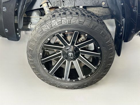 Used 2019 Toyota Tundra Limited image 11