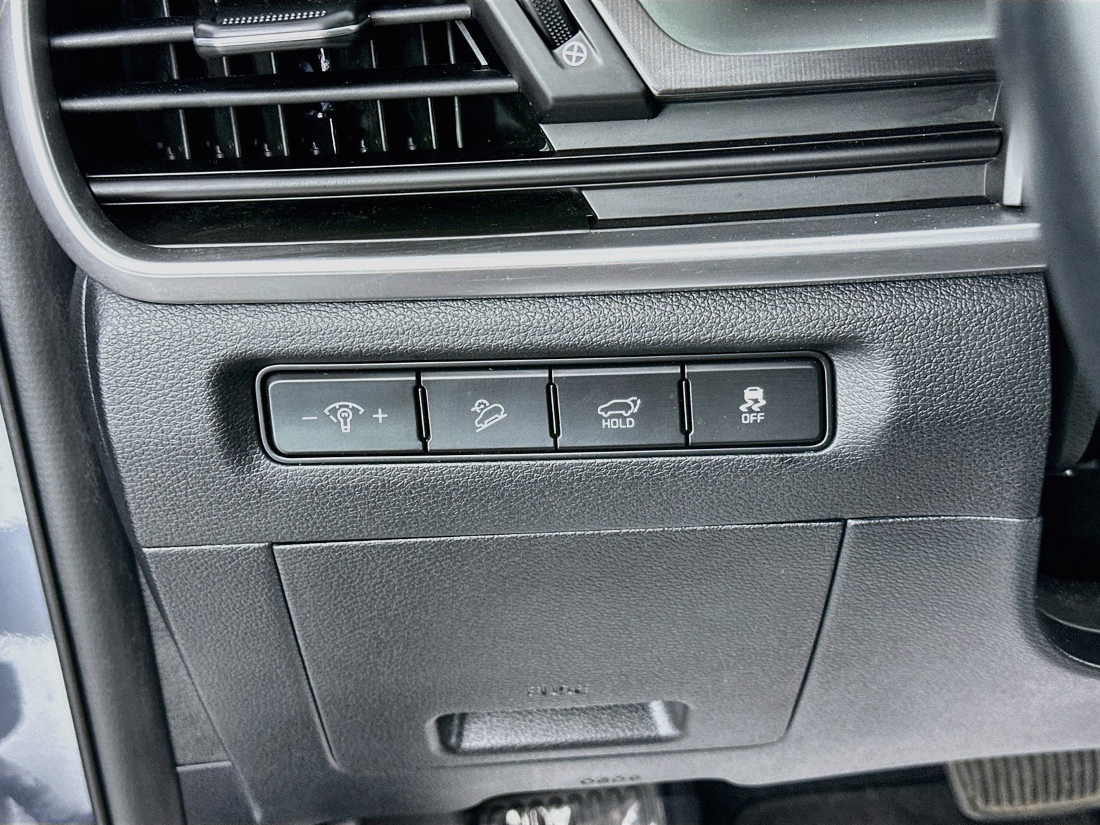 Used 2025 Kia Telluride S FWD image 11