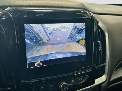 Used 2021 Chevrolet Traverse LT AWD/4WD image 13