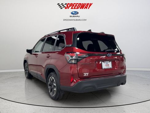 Used 2026 Subaru Forester Premium AWD/4WD image 8