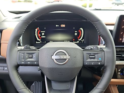 New 2026 Nissan Pathfinder Platinum AWD/4WD image 14
