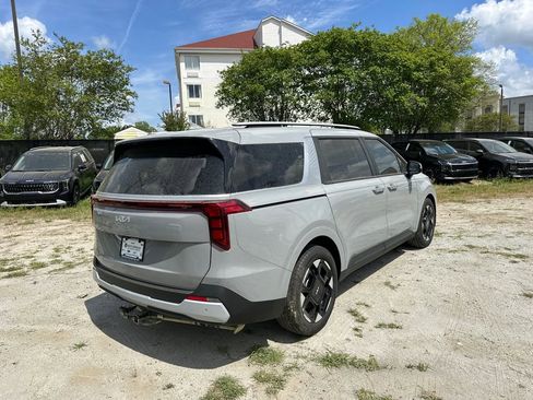 New 2026 Kia Carnival EX FWD image 7