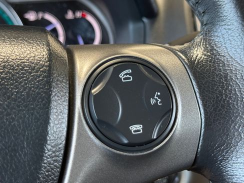 Used 2013 Toyota Venza XLE w/ XLE Premium Pkg FWD image 16