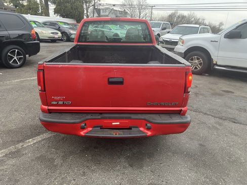 Used 2000 Chevrolet S10 Pickup LS w/ Preferred Equipment Group image 7