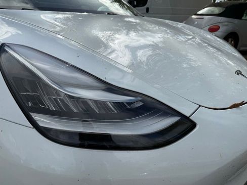 Used 2018 Tesla Model 3 Long Range image 4