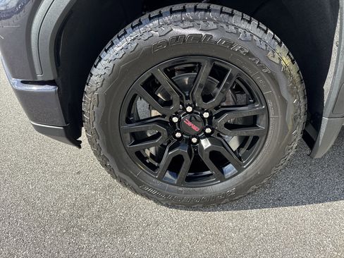 Used 2026 GMC Sierra 1500 Elevation w/ Elevation Premium Package image 13