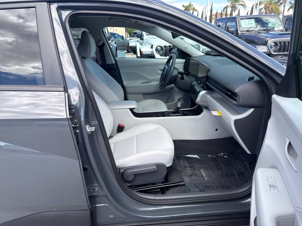 Used 2026 Hyundai Kona SEL Sport FWD image 24