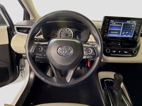 Used 2022 Toyota Corolla LE image 13