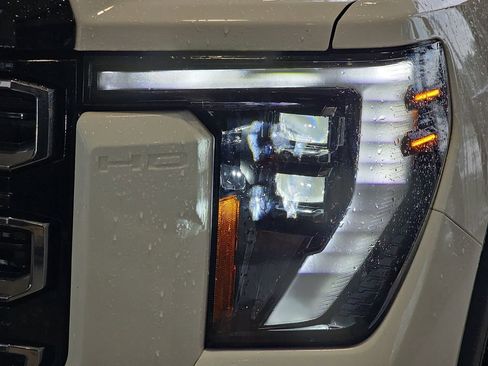 Certified 2026 GMC Sierra 2500 AT4 AWD/4WD image 36
