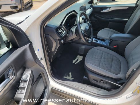 Used 2021 Ford Escape SE w/ Convenience Package image 14