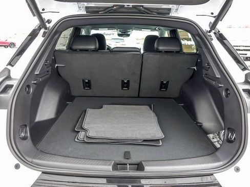 New 2026 Chevrolet Equinox EV LT w/ Convenience Package II FWD image 8