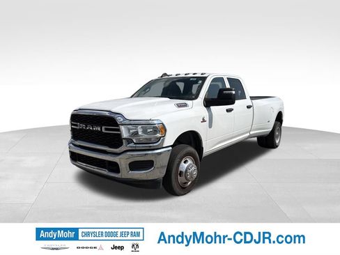 Used 2024 RAM 3500 Tradesman w/ Chrome Appearance Group AWD/4WD image 3