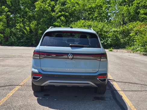 New 2026 Volkswagen Taos SEL AWD/4WD image 4