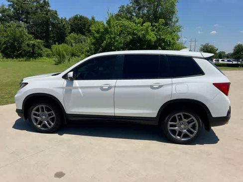 Used 2023 Honda Passport EX-L image 4