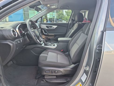 Used 2025 Chevrolet Blazer LT FWD image 11