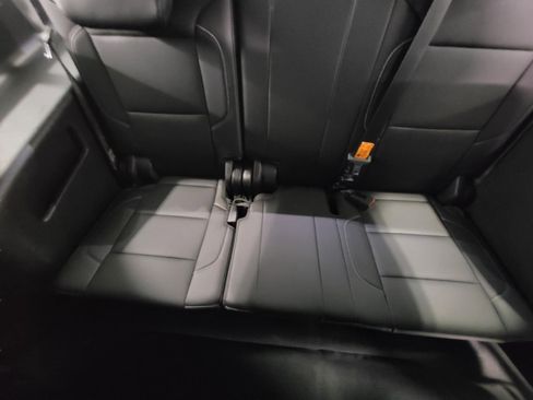 Used 2020 Chevrolet Suburban Premier w/ Max Trailering Package AWD/4WD image 23