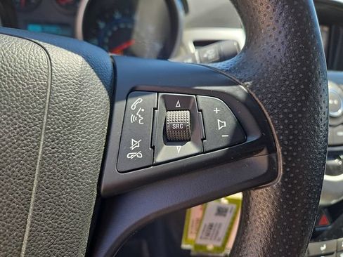 Used 2015 Chevrolet Cruze LT w/ Technology Package FWD image 7