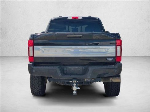 Used 2022 Ford F350 Platinum w/ Tremor Off-Road Package AWD/4WD image 4