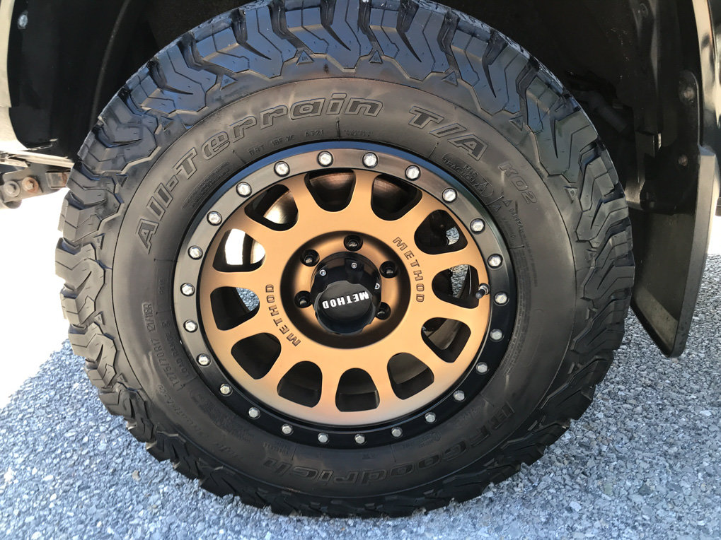 Used 2017 Toyota Tacoma SR5 AWD/4WD image 12
