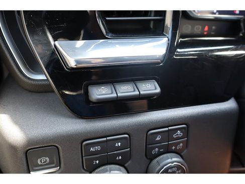 Used 2022 Chevrolet Silverado 1500 LTZ w/ LTZ Premium Package AWD/4WD image 40