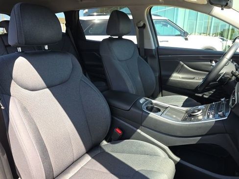 Used 2023 Hyundai Santa Fe SEL image 9
