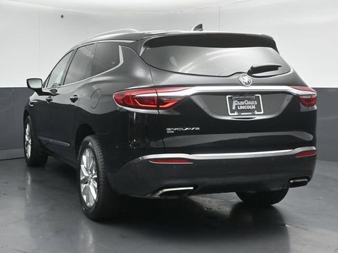 Used 2020 Buick Enclave Premium w/ Sun and Sites Package AWD/4WD image 6