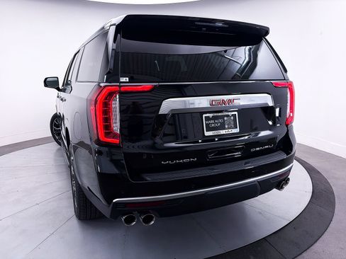 Used 2023 GMC Yukon XL Denali AWD/4WD image 4
