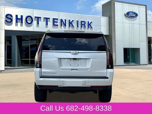 Used 2020 Cadillac Escalade Premium Luxury AWD/4WD image 7