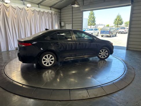 Used 2022 Toyota Corolla LE FWD image 4