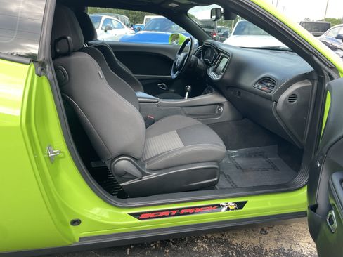 Used 2019 Dodge Challenger R/T Scat Pack RWD image 31