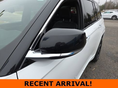 Used 2023 Jeep Grand Cherokee Overland w/ Luxury Tech Group IV image 43