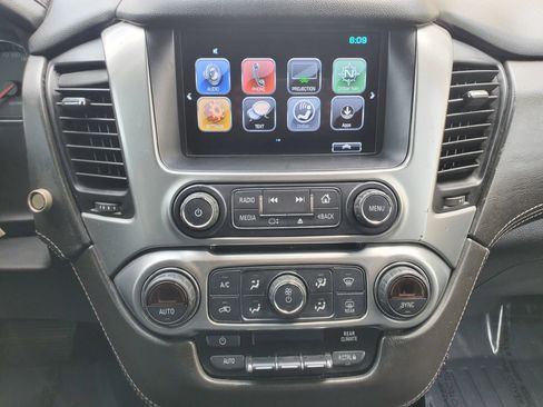 Used 2020 Chevrolet Tahoe 4WD w/ Enhanced Driver Alert Package image 32