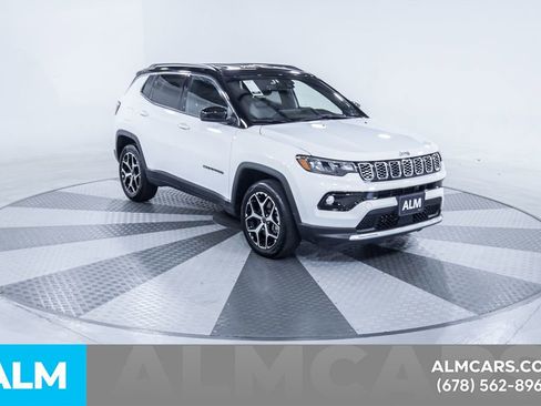 Used 2025 Jeep Compass Limited AWD/4WD image 14