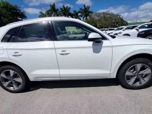 Certified 2023 Audi Q5 2.0T Premium w/ Convenience Package image 9