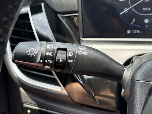 Used 2024 Kia Seltos S FWD image 26