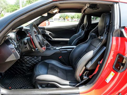 Used 2019 Chevrolet Corvette Grand Sport w/ Grand Sport Heritage Package RWD image 4