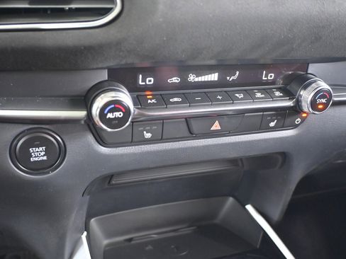 New 2025 MAZDA CX-30 Carbon image 20