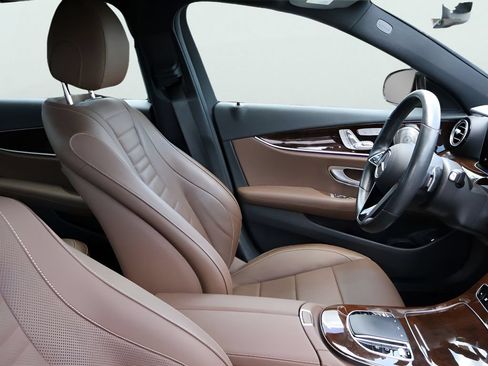 Used 2023 Mercedes-Benz E 450 4MATIC Sedan image 10