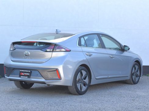 Used 2022 Hyundai Ioniq Limited FWD image 5