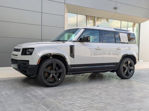 New 2026 Land Rover Defender 110 X-Dynamic SE AWD/4WD image 1