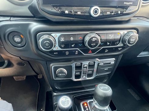 Used 2020 Jeep Wrangler Unlimited Sport S AWD/4WD image 24