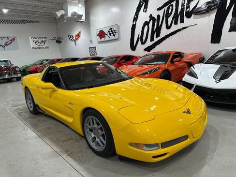 Used 2004 Chevrolet Corvette Z06 w/ Memory Package RWD image 21